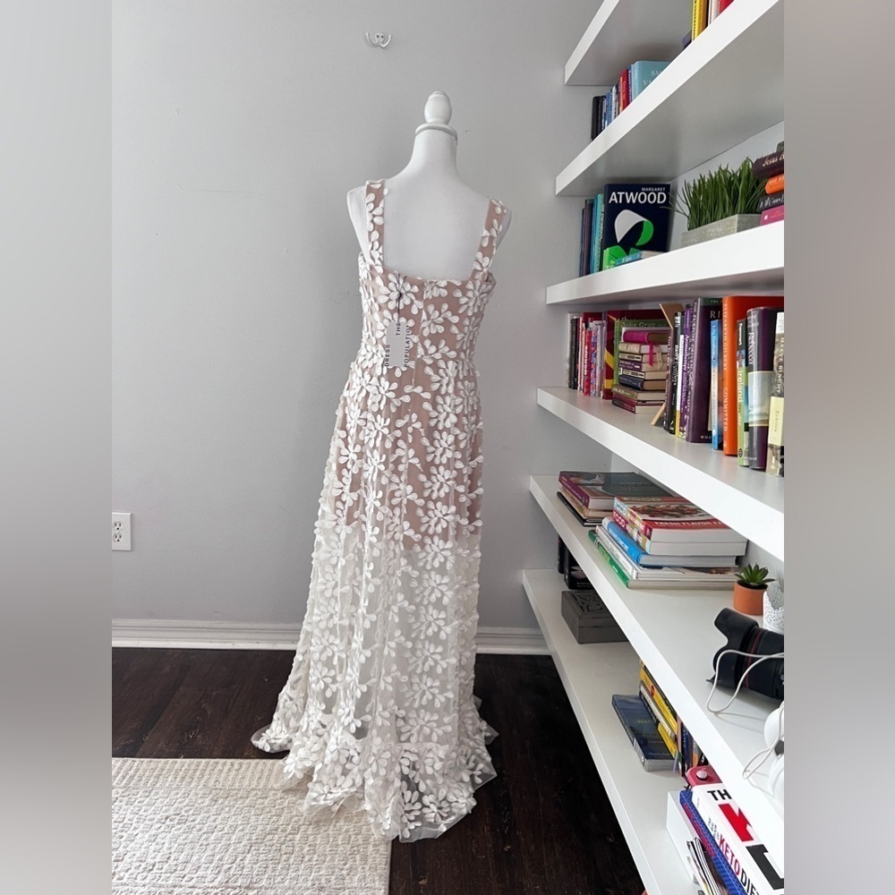 Dress the Population Anabel Semisheer Sweetheart Neck Gown Off White Size M NWT - Picture 9 of 16